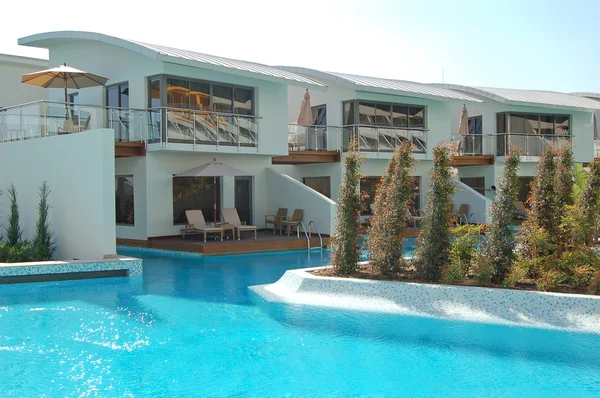 Yüzme Havuzu yanında VIP Villalar — Stok fotoğraf