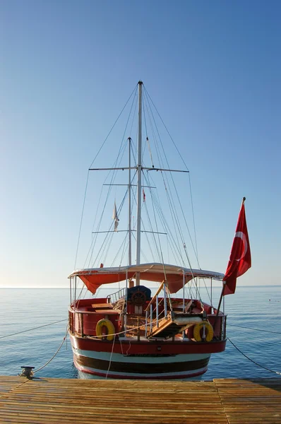 Yate del mar Mediterráneo, Antalya — Foto de Stock