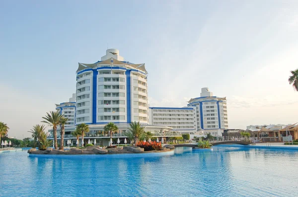 Basen w hotelu, antalya, Turcja — Zdjęcie stockowe