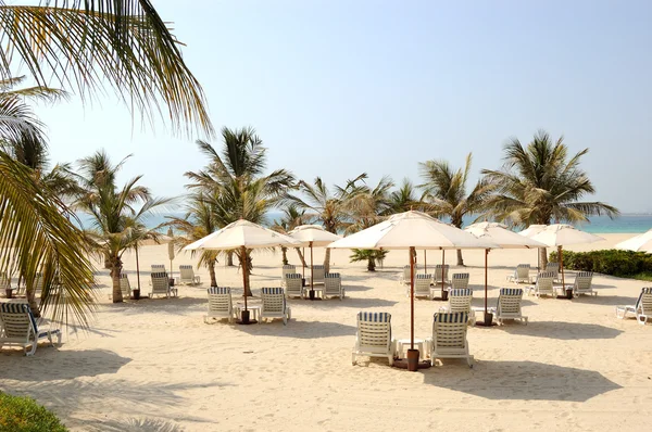 Praia do hotel de luxo, Dubai, EAU — Fotografia de Stock