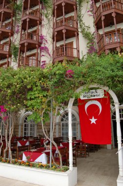 açık hava restoranı ile otel