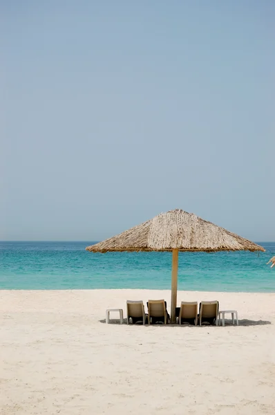 Playa de hotel de lujo, Dubai, Emiratos Árabes Unidos — Foto de Stock