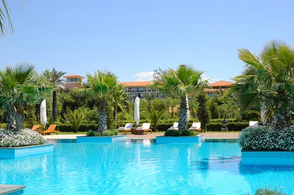Πισίνα στο τουρκικό ξενοδοχείο, Αττάλεια, Τουρκία — Φωτογραφία Αρχείου