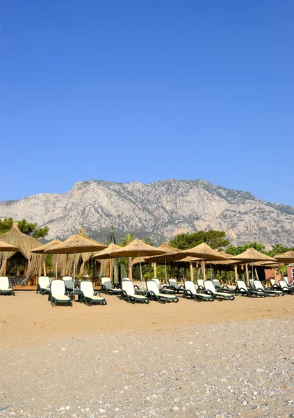 Playa en el popular hotel turco — Foto de Stock