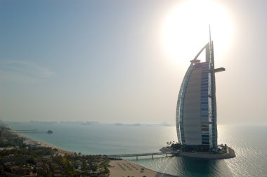 gün batımında Burj al arab otel