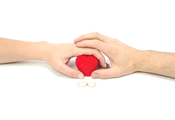 Coração, mãos e anéis . — Fotografia de Stock