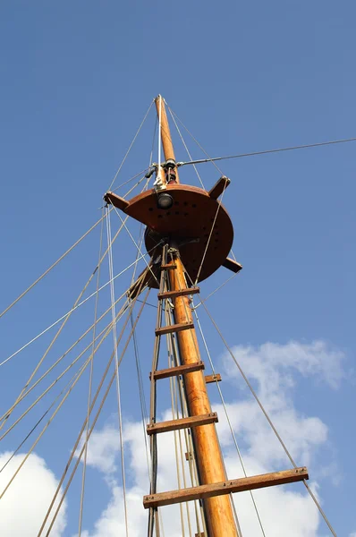 Torre do navio, ninho de corvos — Fotografia de Stock