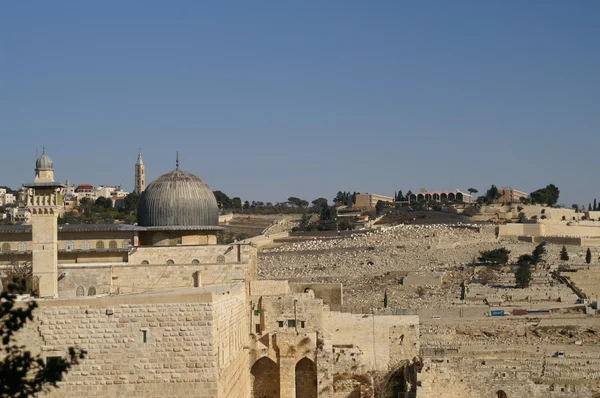 Mezquita Al Aqsa y minarete - islam en un —  Fotos de Stock