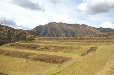 Inca kalesi kalıntıları chinchero