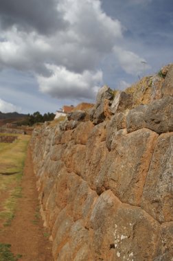 Inca kalesi kalıntıları chinchero