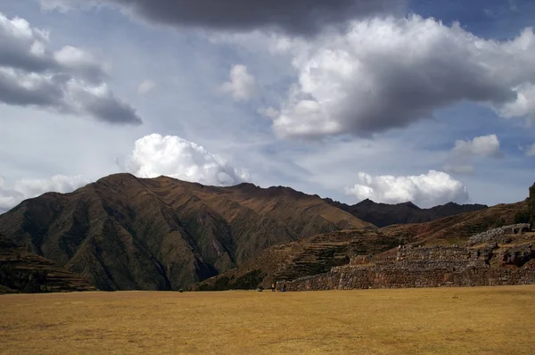 Inca zříceniny hradu v chinchero — Stock fotografie