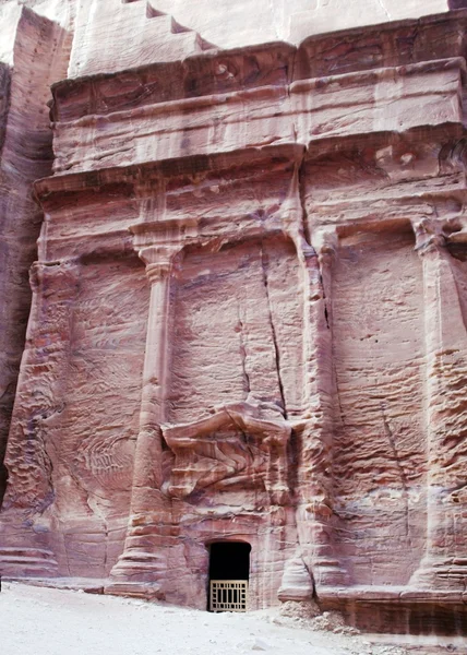 Petra ruins and mountains in Jordan — Stock Photo, Image