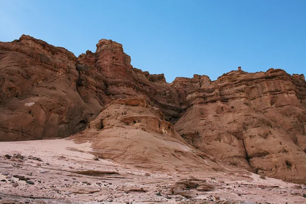 Горы в пустыне — стоковое фото