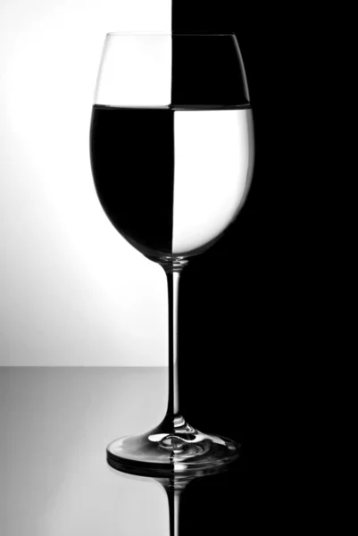 Wineglass with liquid — Stock Photo, Image