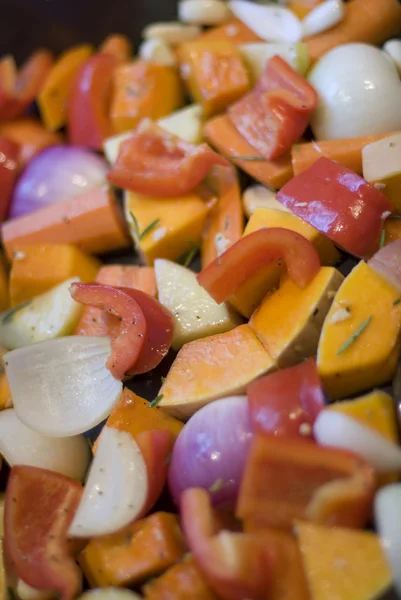 Печеня з овочами — стокове фото
