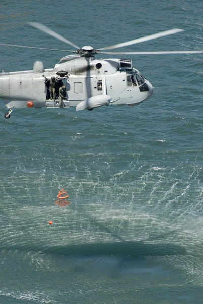 救助ヘリコプター — ストック写真