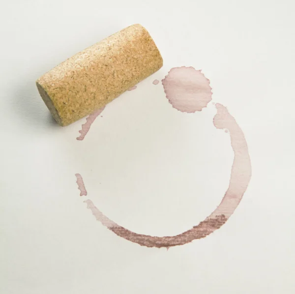 Cortiça e vinho tinto — Fotografia de Stock