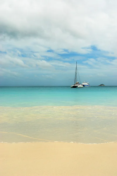 Playa Seychelles. Isla Praslin . — Foto de Stock