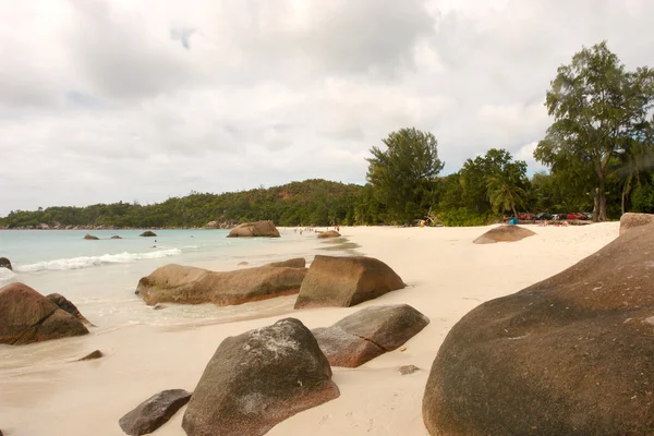 Beach Seychelles. Island Praslin. — Stock Photo, Image