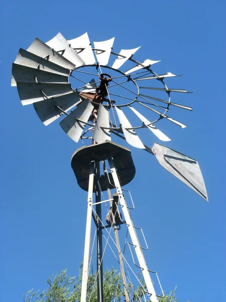 Rüzgar değirmeni — Stok fotoğraf