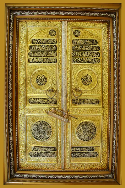 Gold door — Stock Photo, Image