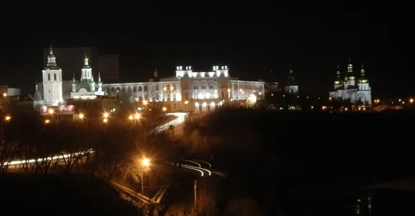 Panorama miasta w nocy — Zdjęcie stockowe