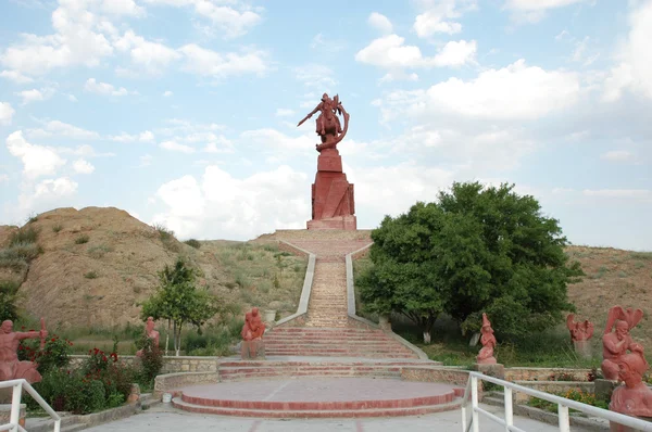Памятник главному герою Натио — стоковое фото