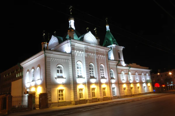 Православная церковь ночью — стоковое фото