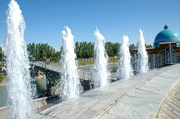 Complex van fonteinen — Stockfoto