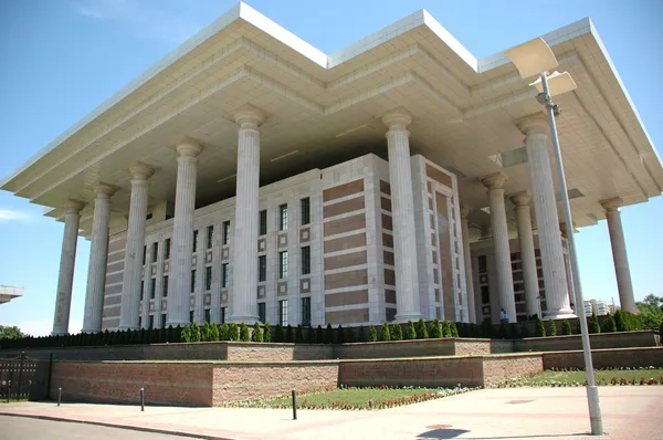 Здание правительства — стоковое фото