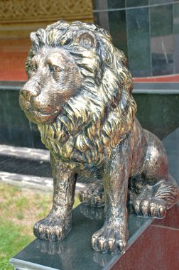 Bronze lion clipart