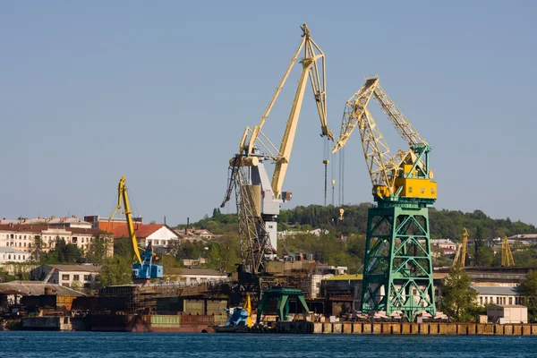 Cranes in port — Stock Photo, Image
