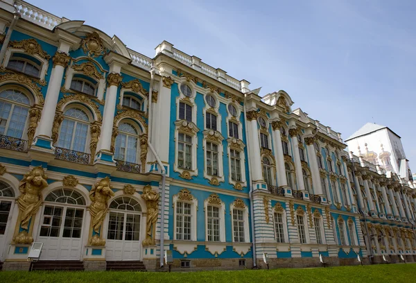 Фасад дворца — стоковое фото