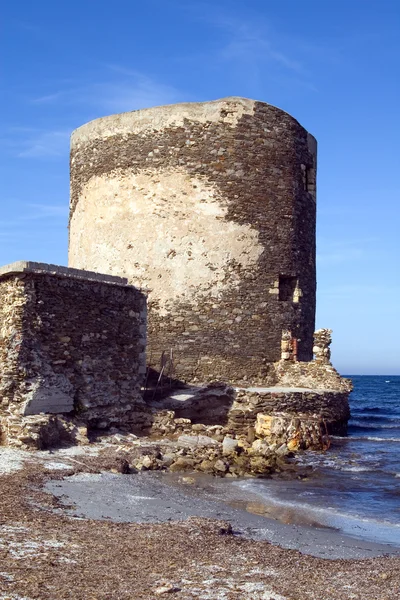Torre della sentinella sulla costa, Sardegna — Foto Stock