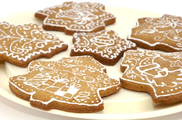 Пряники різдвяні печиво на столі — стокове фото