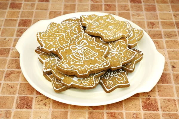 Gingerbread christmas cookies on the pla — Stock Photo, Image
