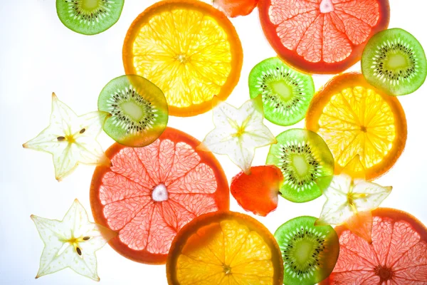 柑橘類は白い背景のスライス — ストック写真