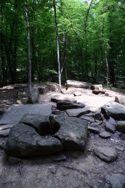 Dolmen gizemli antik yapılar