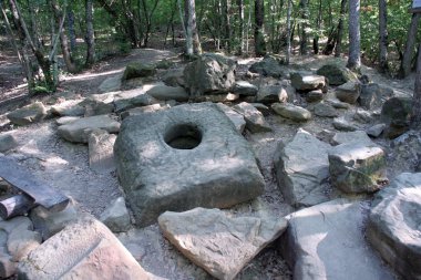 Dolmen gizemli antik yapılar