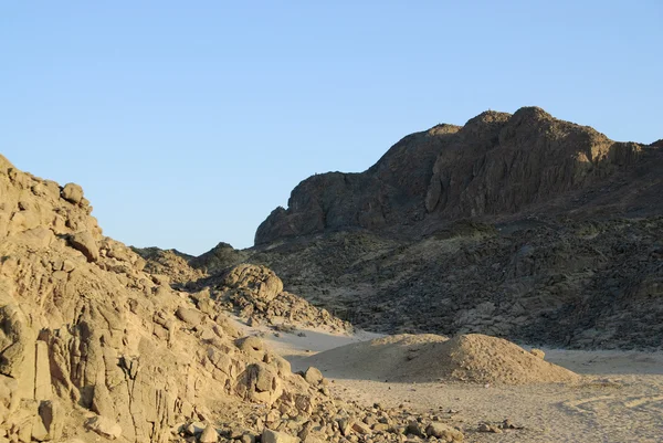 Egípcio deserto rochoso . — Fotografia de Stock