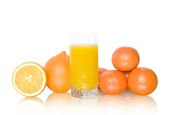Laranjas de mandarim e suco de laranja — Fotografia de Stock
