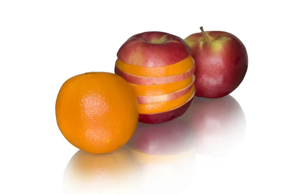 Apple и апельсин — стоковое фото