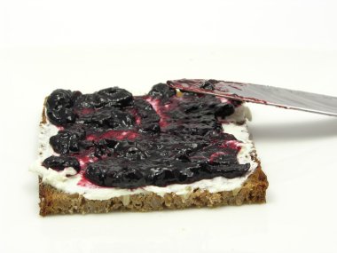 bilberry reçel ile kepekli butterbread