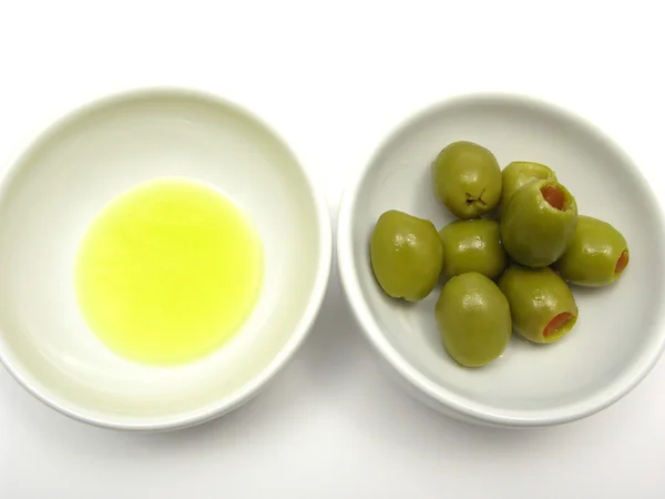 Deux bols de chinaware à l'huile d'olive et — Photo