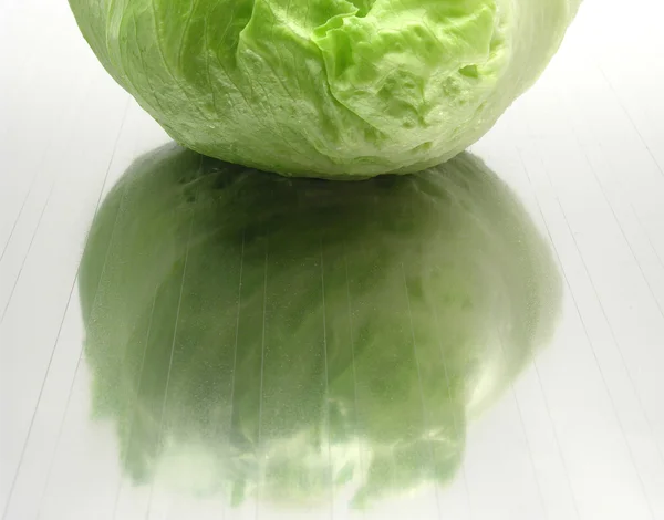 Lattuga iceberg verde — Foto Stock