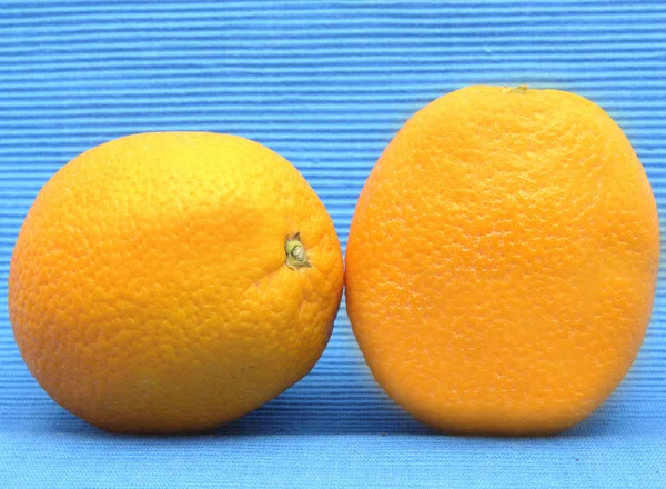 Two oranges — Stock Photo, Image