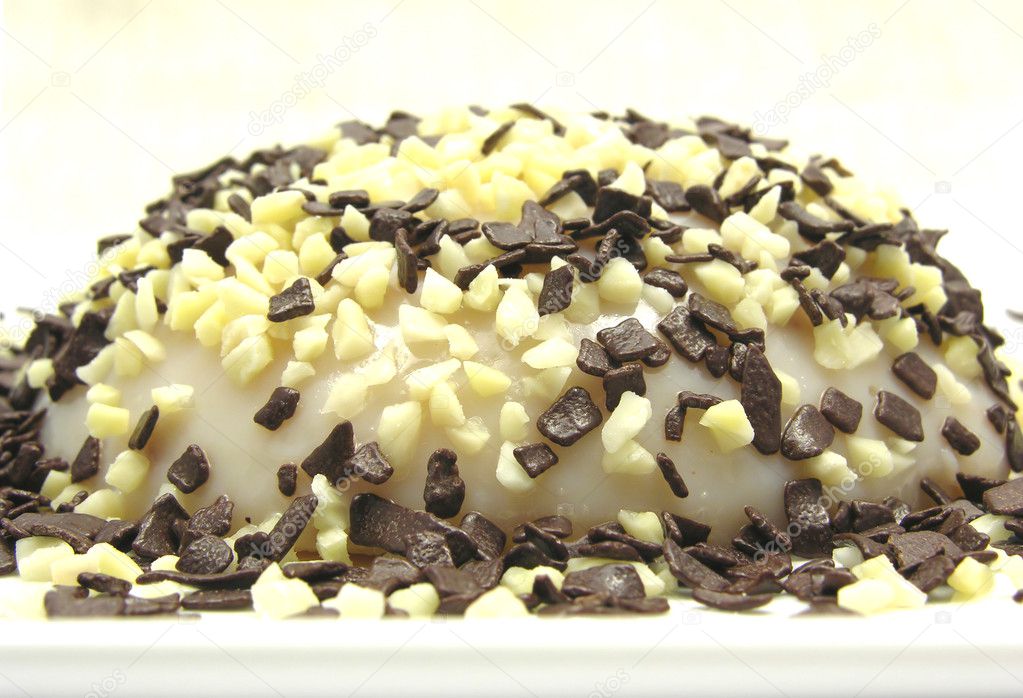 Pudding with chocolate granules