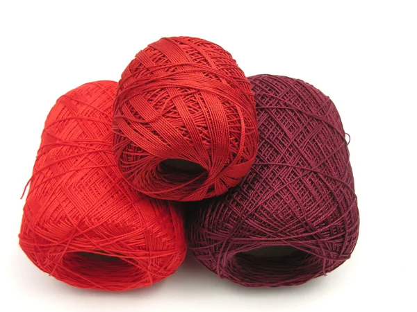 Bolas vermelhas de lã — Fotografia de Stock