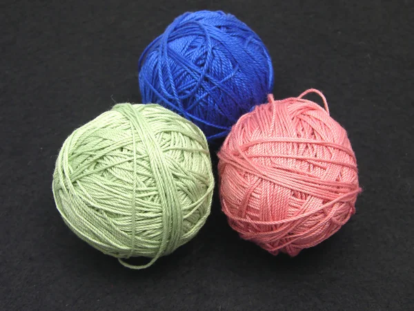 Três bolas de lã — Fotografia de Stock
