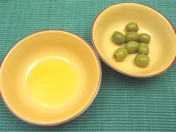 Olivenöl und Olivenöl — Stockfoto